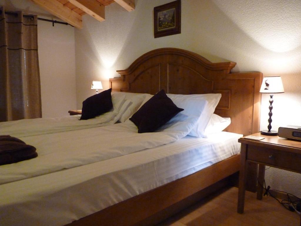 Bed and Breakfast Chalet Des Alpes Crans-Montana Pokoj fotografie